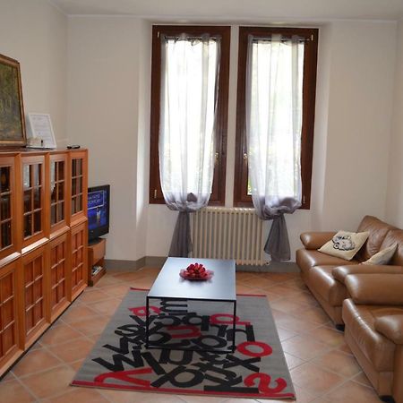 Wake Surf House Bed & Breakfast Сулцано Екстериор снимка
