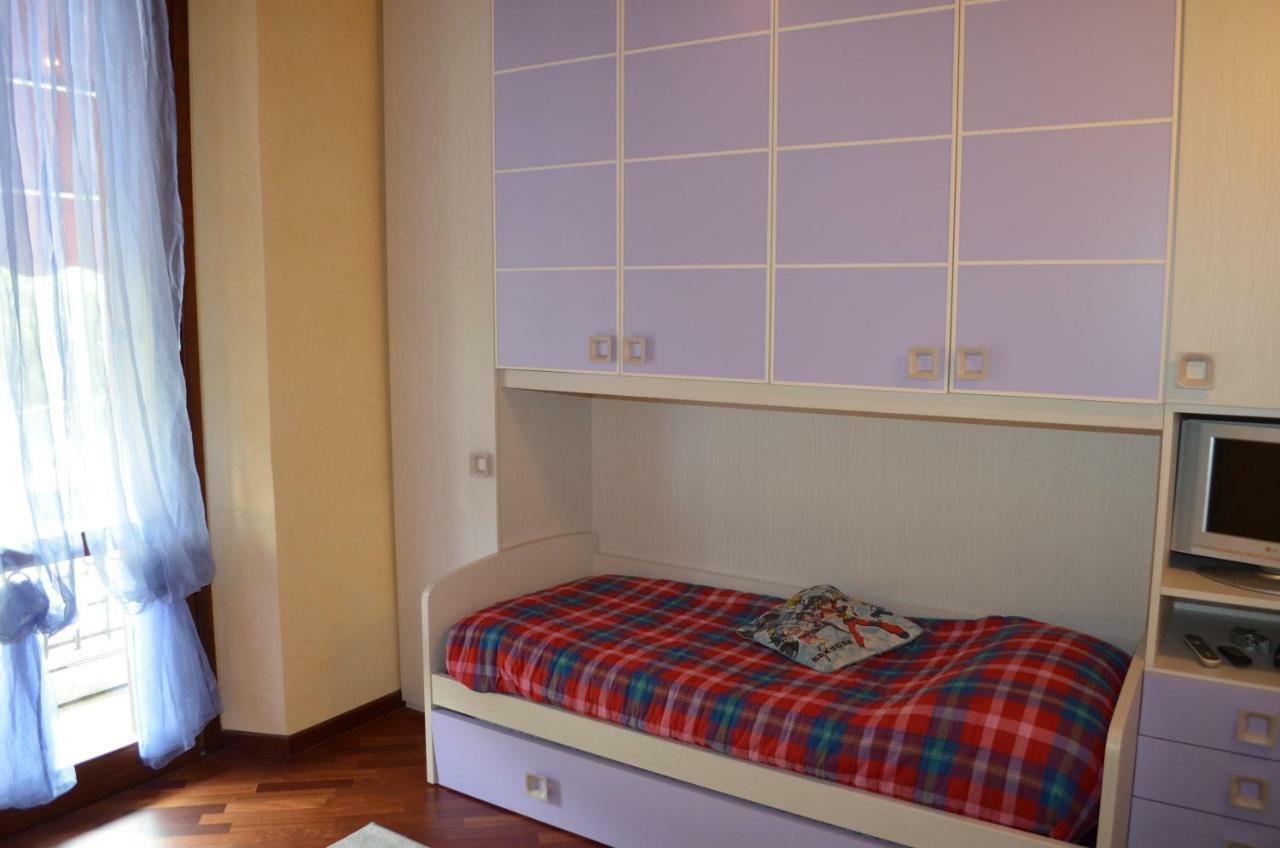 Wake Surf House Bed & Breakfast Сулцано Екстериор снимка