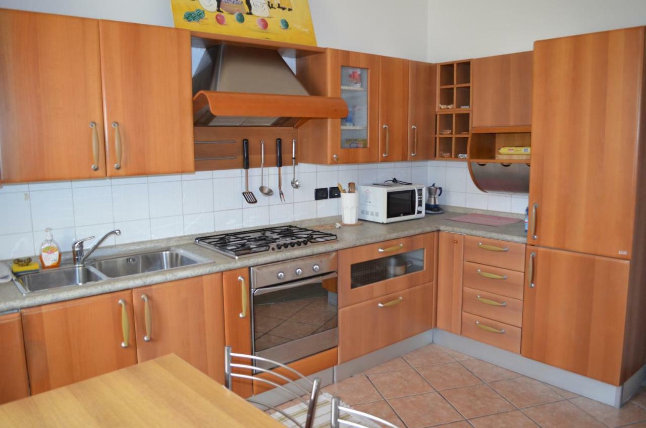 Wake Surf House Bed & Breakfast Сулцано Екстериор снимка